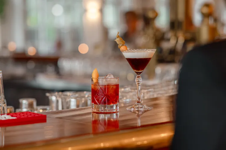 Close-up shot of high-quality cocktails at the Störtebeker Bar.