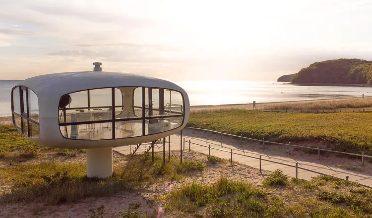 Müther-Turm am Strand von Binz – Rugard Thermal Strandhotel orientiert sich an EarthCheck und Green Key