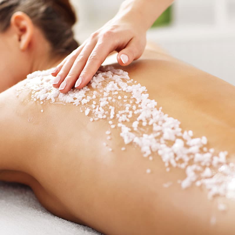 Sea salt peeling on the back.
